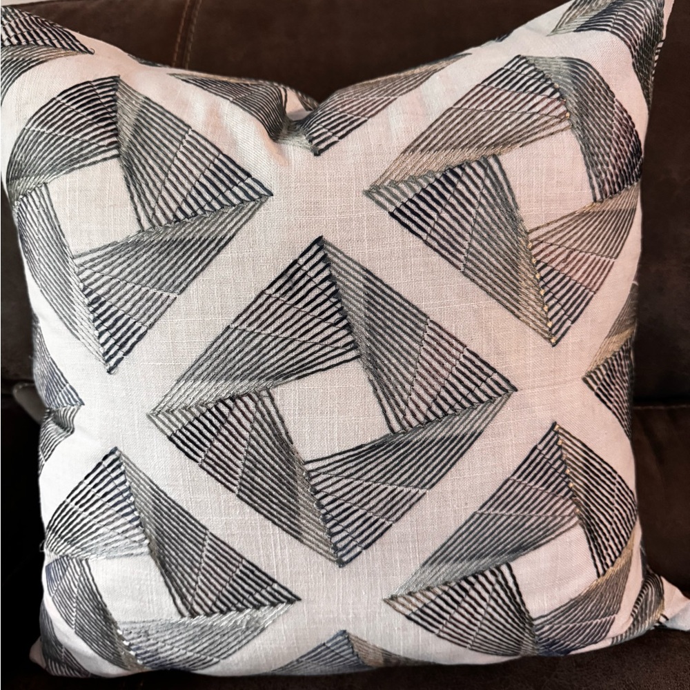 Geometric Pattern Throw Pillow - Picture 4 of 7